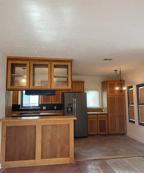 1614 W Rosewood Ave — Photo 3