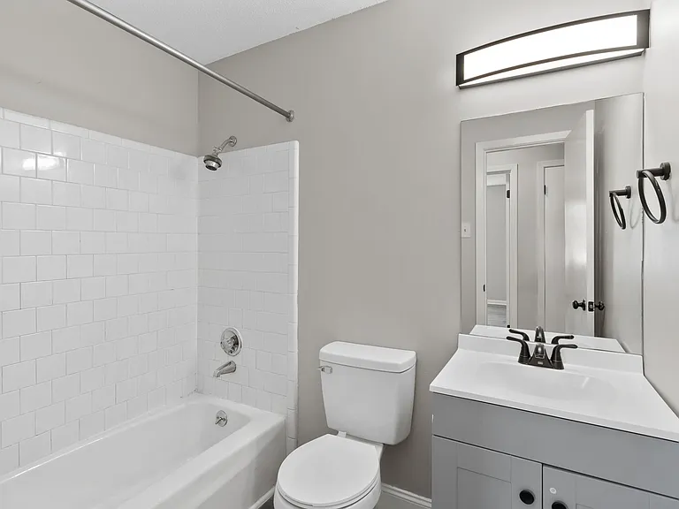 5215 Longbranch Dr — Photo 9