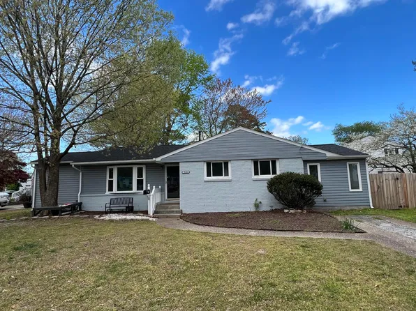 520 Aragona Blvd, Virginia Beach, VA 23462
