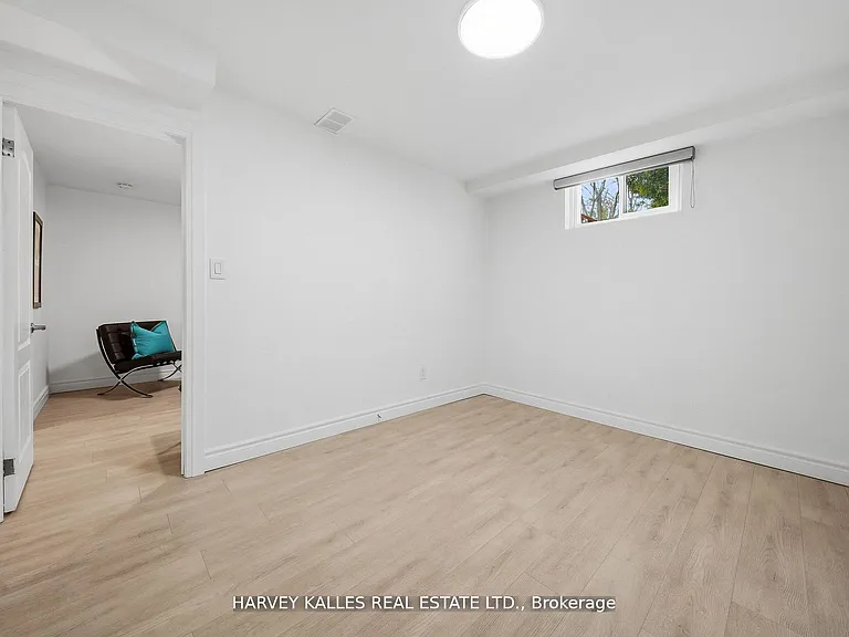 568 Northcliffe Blvd — Photo 36