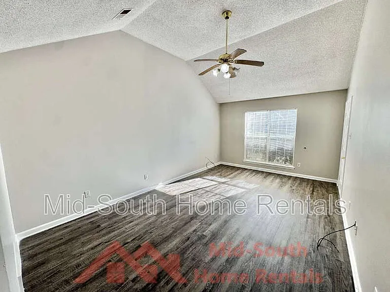 5528 Ginners Dr — Photo 3