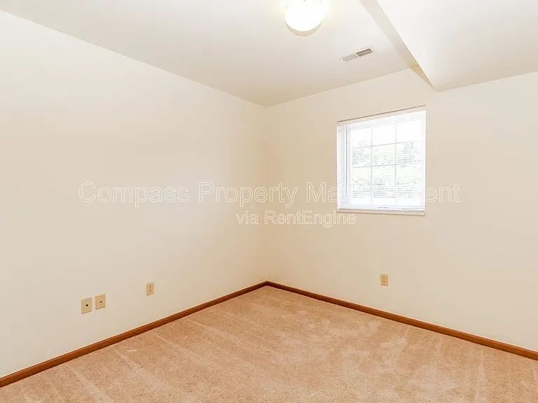 Hightree Townhomes — Photo 17
