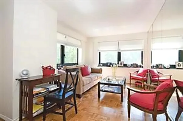 Rented by Douglas Elliman | media 16