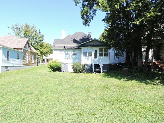 2nd image of 424 E Burwell Ave