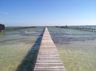 2713 Shell Ridge Rd, Rockport, TX 78382