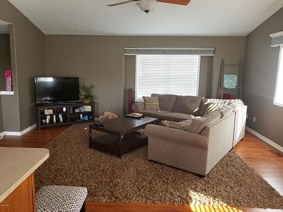 2240 Abbey Drive - LR