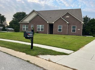 10890 Poppy Hill Dr, Indianapolis, IN
