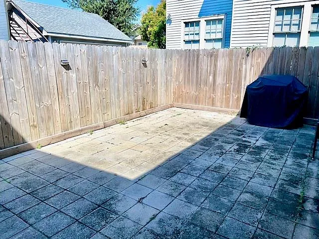 1700 Broadway St — Photo 4