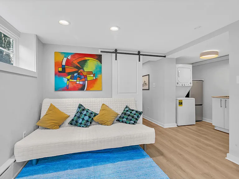 2940 Bellevue Ter NW — Photo 5