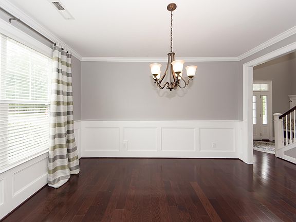 3rd image of 234 Foxbank Plantation Blvd