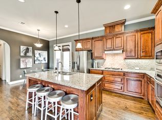 711 Laguna, Irving, TX 75039