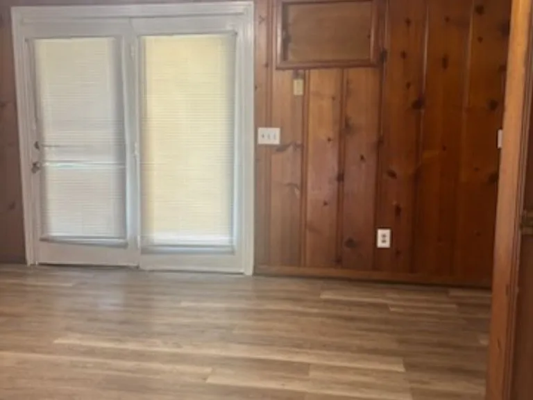 1527 Maria Dr — Photo 4