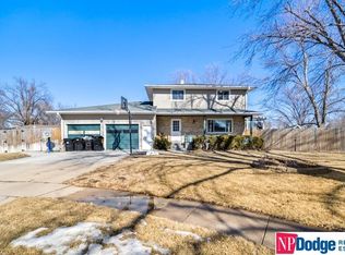 2837 Hogan Cv, Fremont, NE 68025
