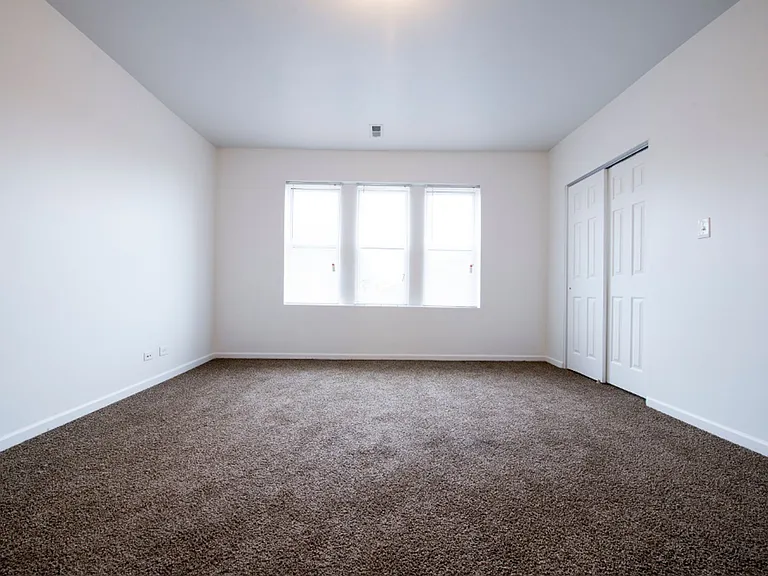 9244 S Saginaw Ave — Photo 18