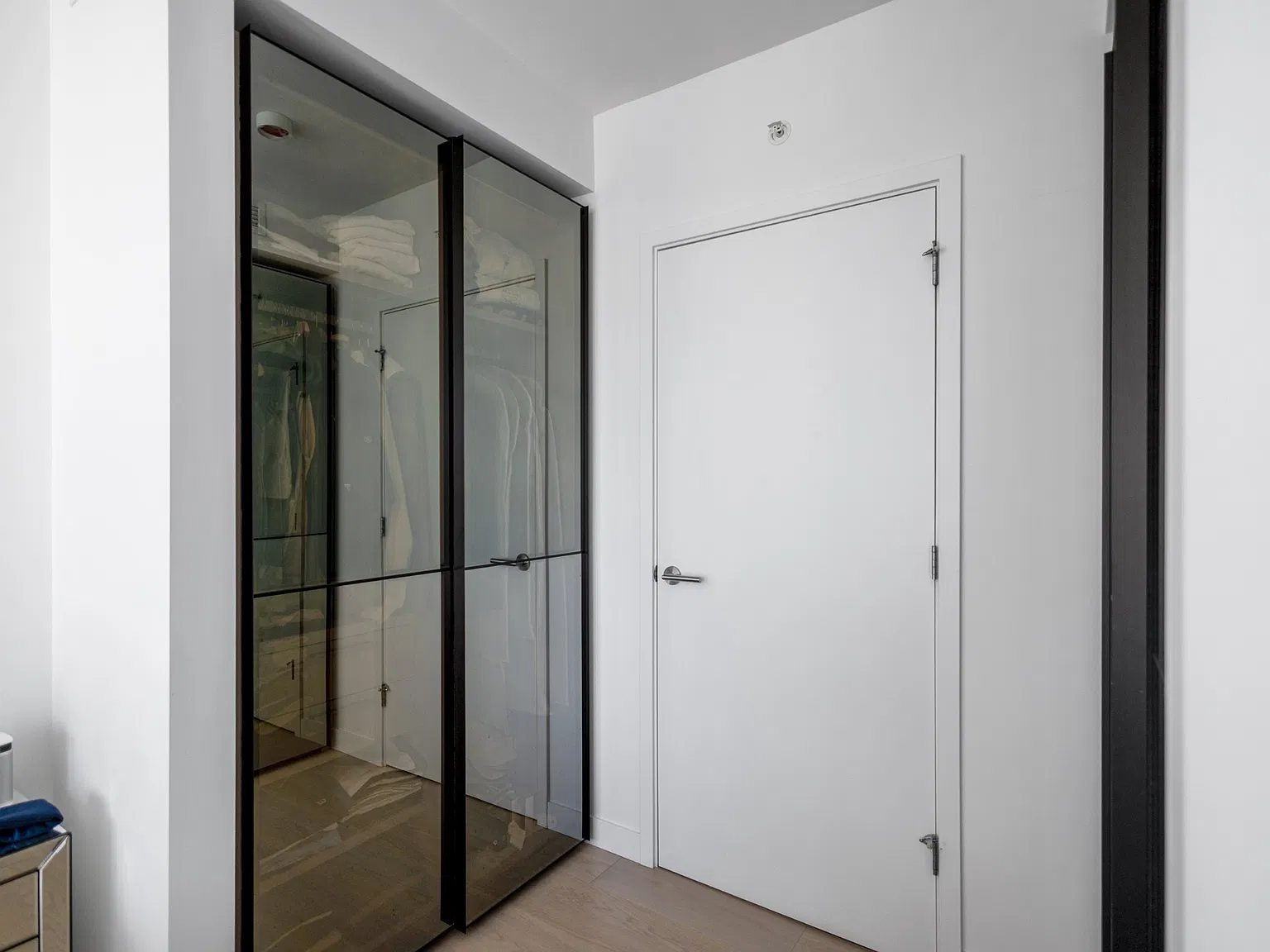 2 bed, 1082 sqft, $5,500 — Photo 2