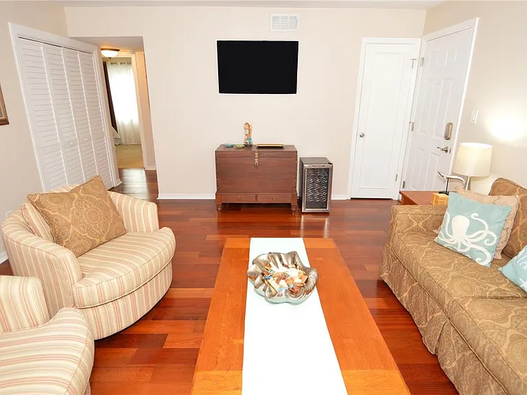 213 Seahorse Dr SE #B — Photo 19