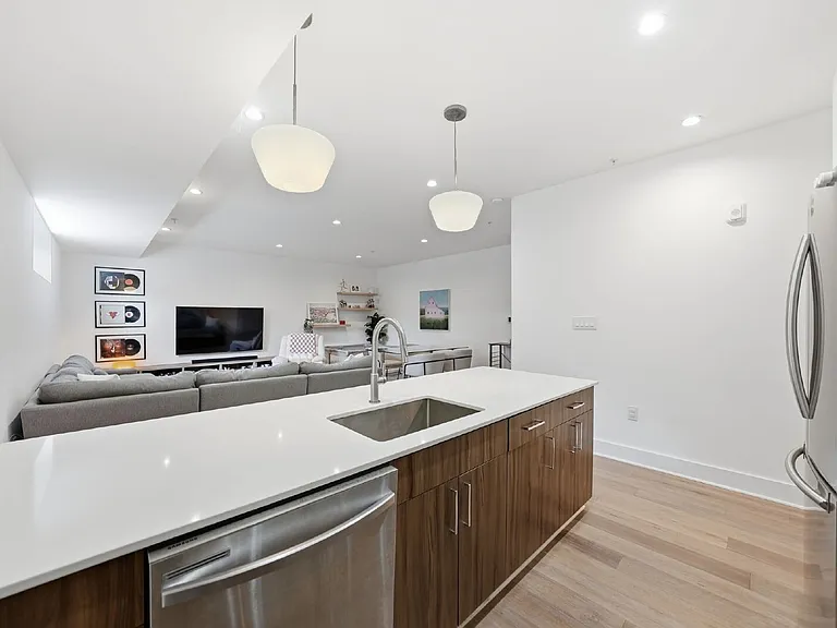 826 Upshur St NW #2 — Photo 7