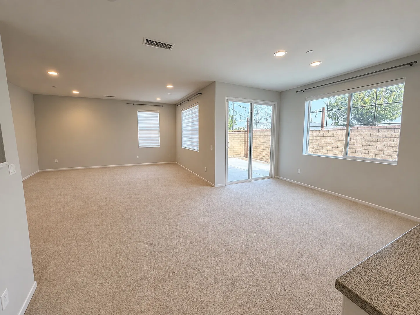 3 bed, 2.5 bath, 1892 sqft, $3,700 — Photo 4