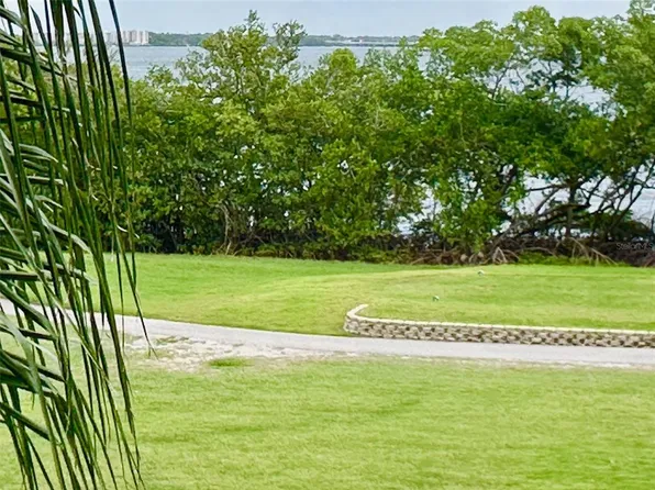 2617 Cove Cay Dr Unit 311, Clearwater, FL 33760