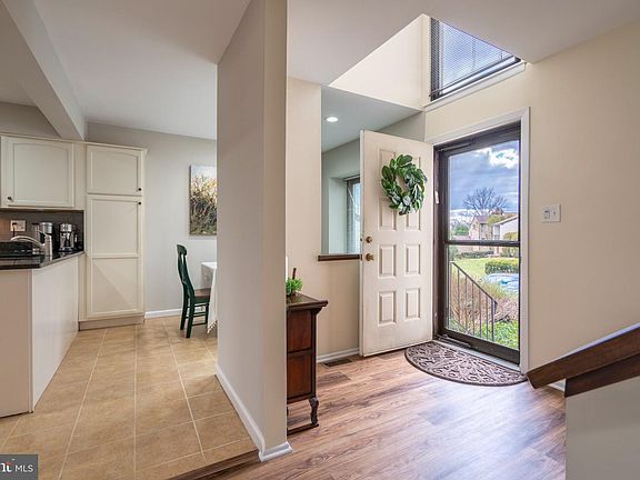 3rd image of 603 Honey Run Rd