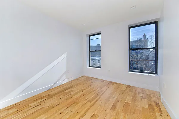 Rented by Compass | media 9