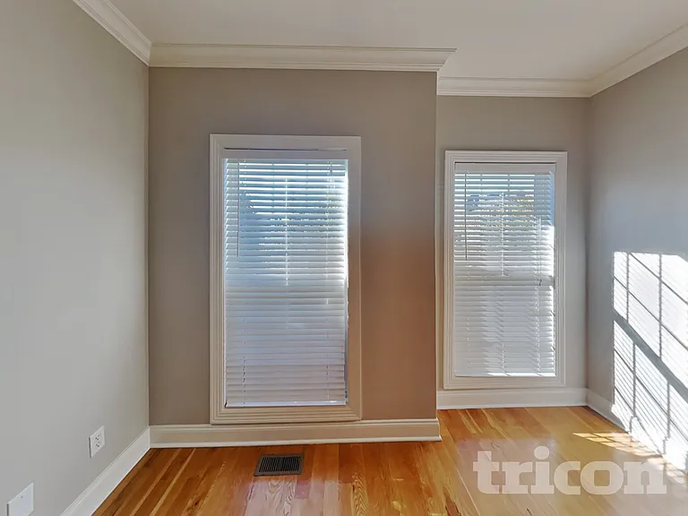 3228 Genoa Dr — Photo 3