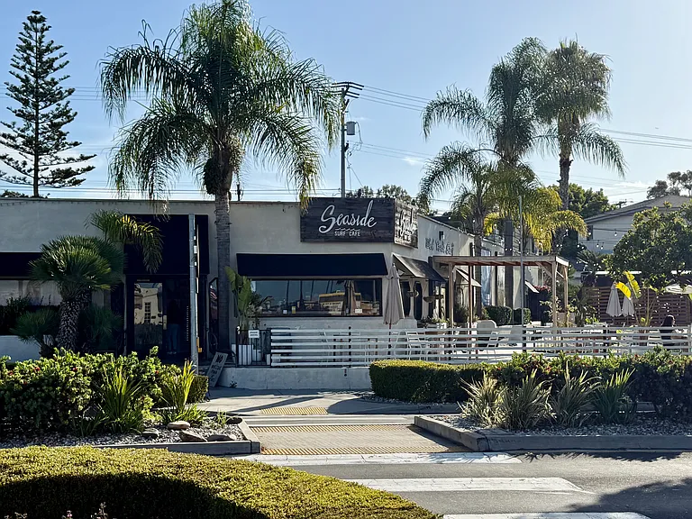 Seaside Surf Cafe - 700ft away
