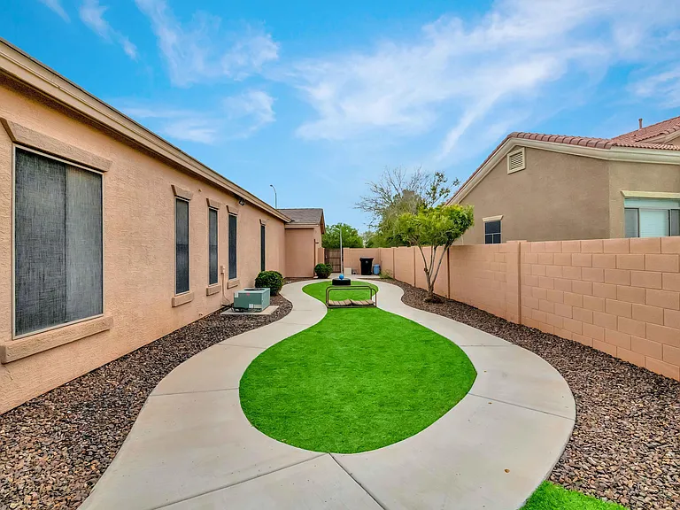 10226 E Laguna Azul Ave — Photo 35