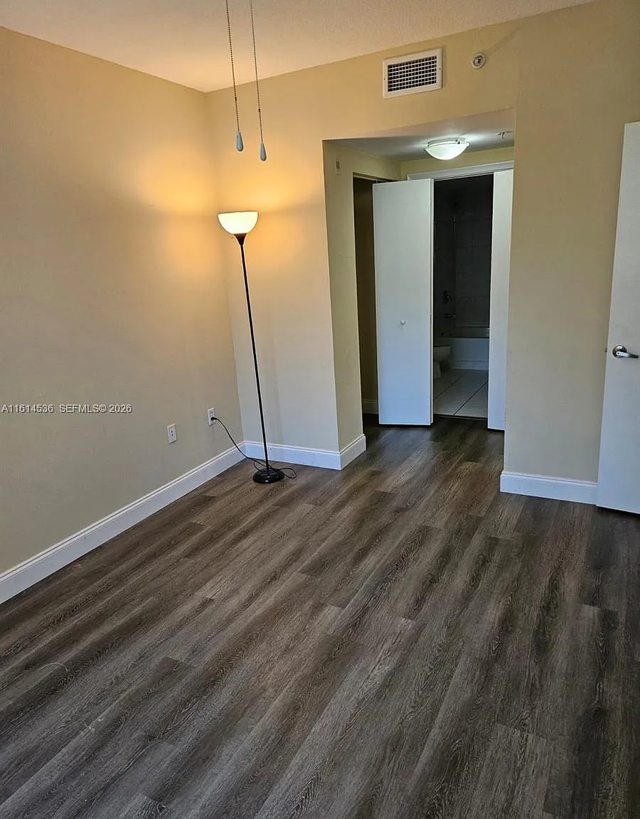 2 bed, 2.0 bath, $2,725 — Photo 2