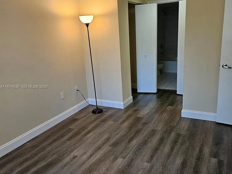 2775 Ne St #187 — Photo 2