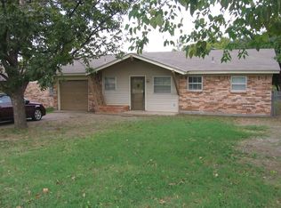 1530 SE 14th St, Grand Prairie, TX 75051