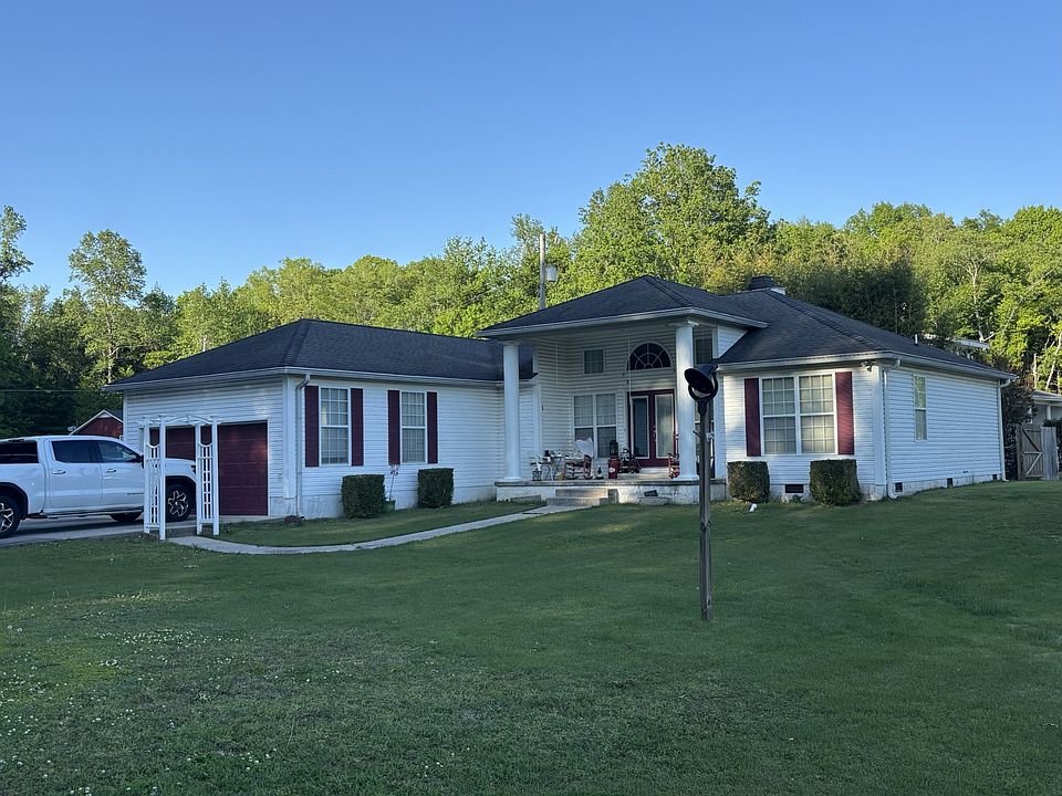 1st image of 206 Dreaden St