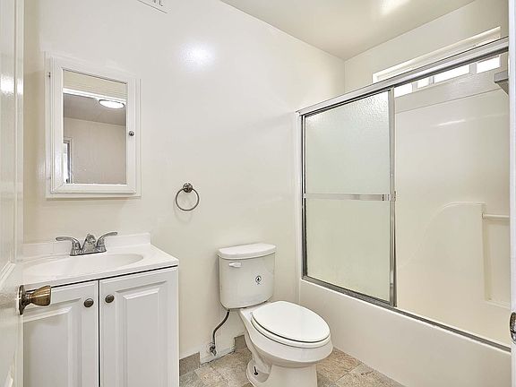 Location : master bedroom