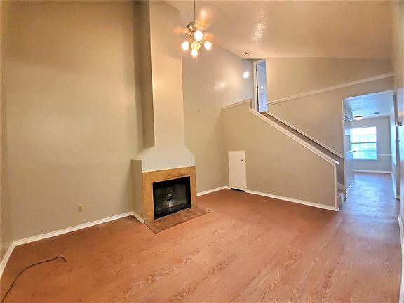 2nd image of 3014 N Bell Ave