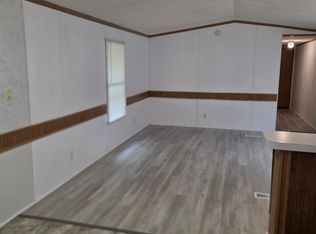 41 Pleasant Dr, Benton, ME 04901
