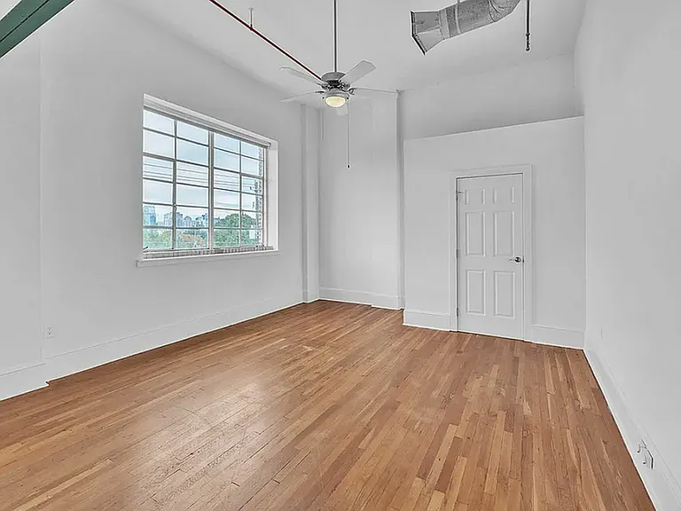 Hotel Roxy Lofts — Photo 4