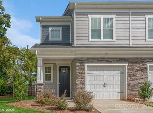 33 Woodsdale Pl SE, Concord, NC 28025