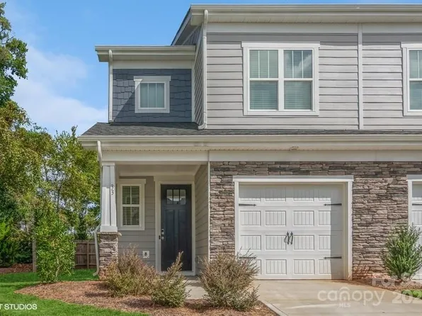 33 Woodsdale Pl SE, Concord, NC 28025