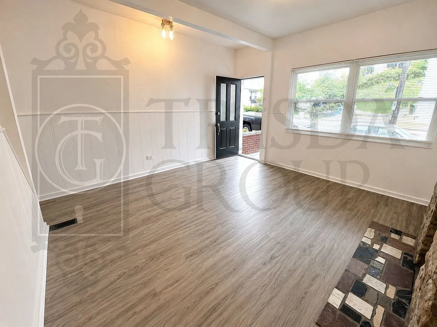 Mt Washington Townhome Available Nov 1st! Walking Distance to Shiloh St and Grandview Ave- Fenced... — Photo 4