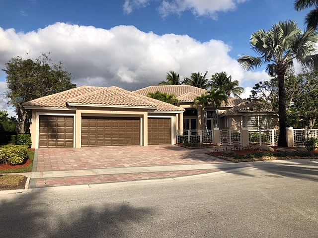 1st image of 2470 Poinciana Ct