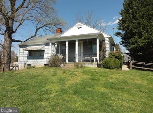 14748 Milltown Rd, Waterford, VA 20197