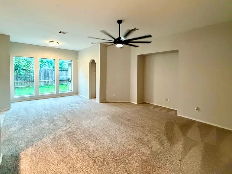5607 Wagon Wheel Ln — Photo 9