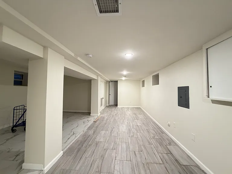 198 Danforth Ave #1 — Photo 8