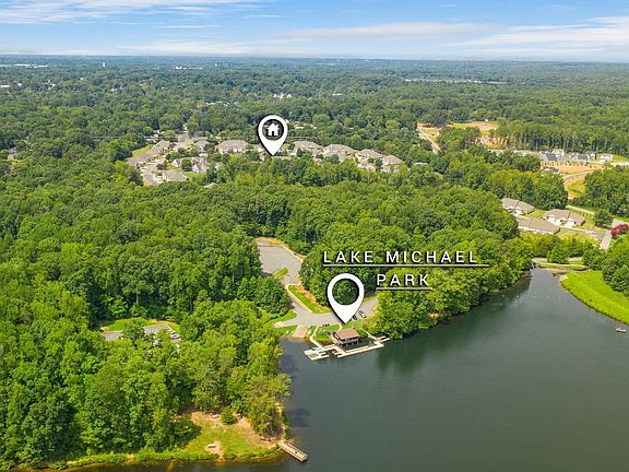 4th image of 613 Oakfield Trl