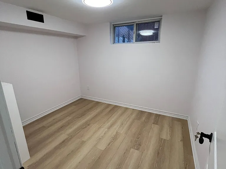 5 Marlbank Rd #BASEMENT — Photo 6
