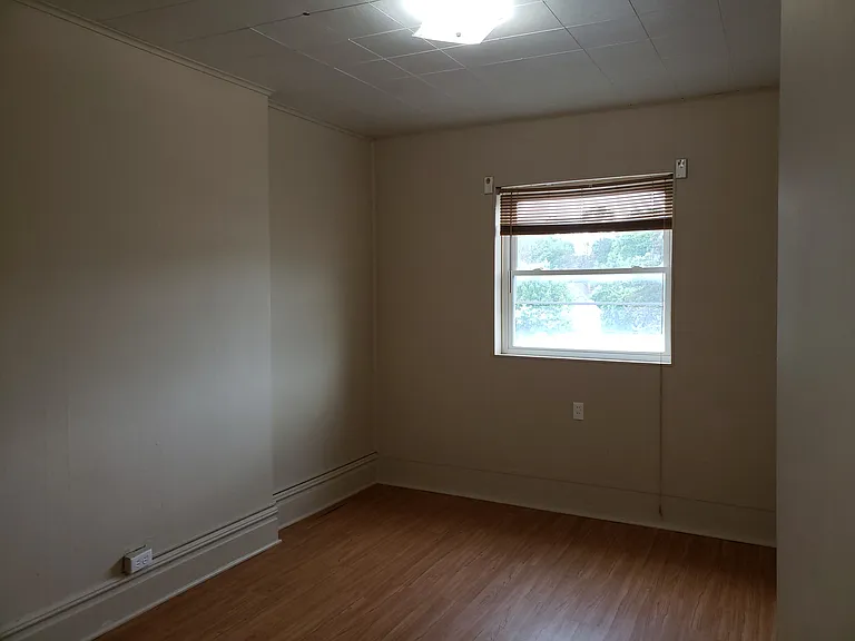 512 Broadway Ave #3 — Photo 5