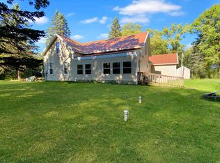 W11160 Apache Rd, Plainfield, WI 54966