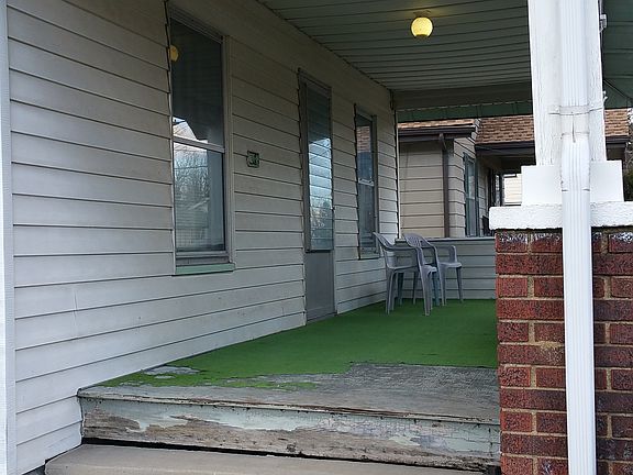 3rd image of 3310 Lenox Ave