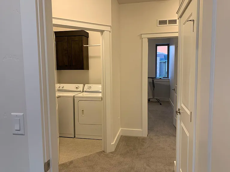 4343 E Parkcenter Blvd — Photo 28