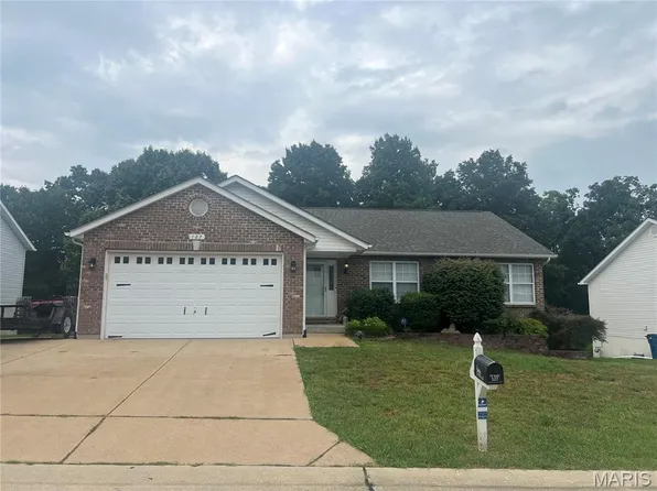 127 Ezekiel Ct, Hillsboro, MO 63050